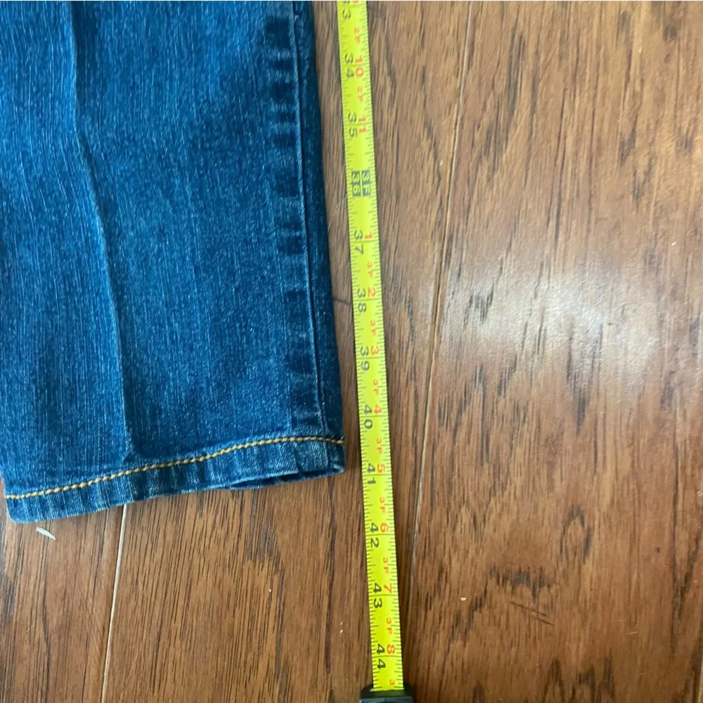 Paris Blues Women’s Size 9 Jeans Blue Mid Rise Straight Leg Distressed - Picture 9 of 9